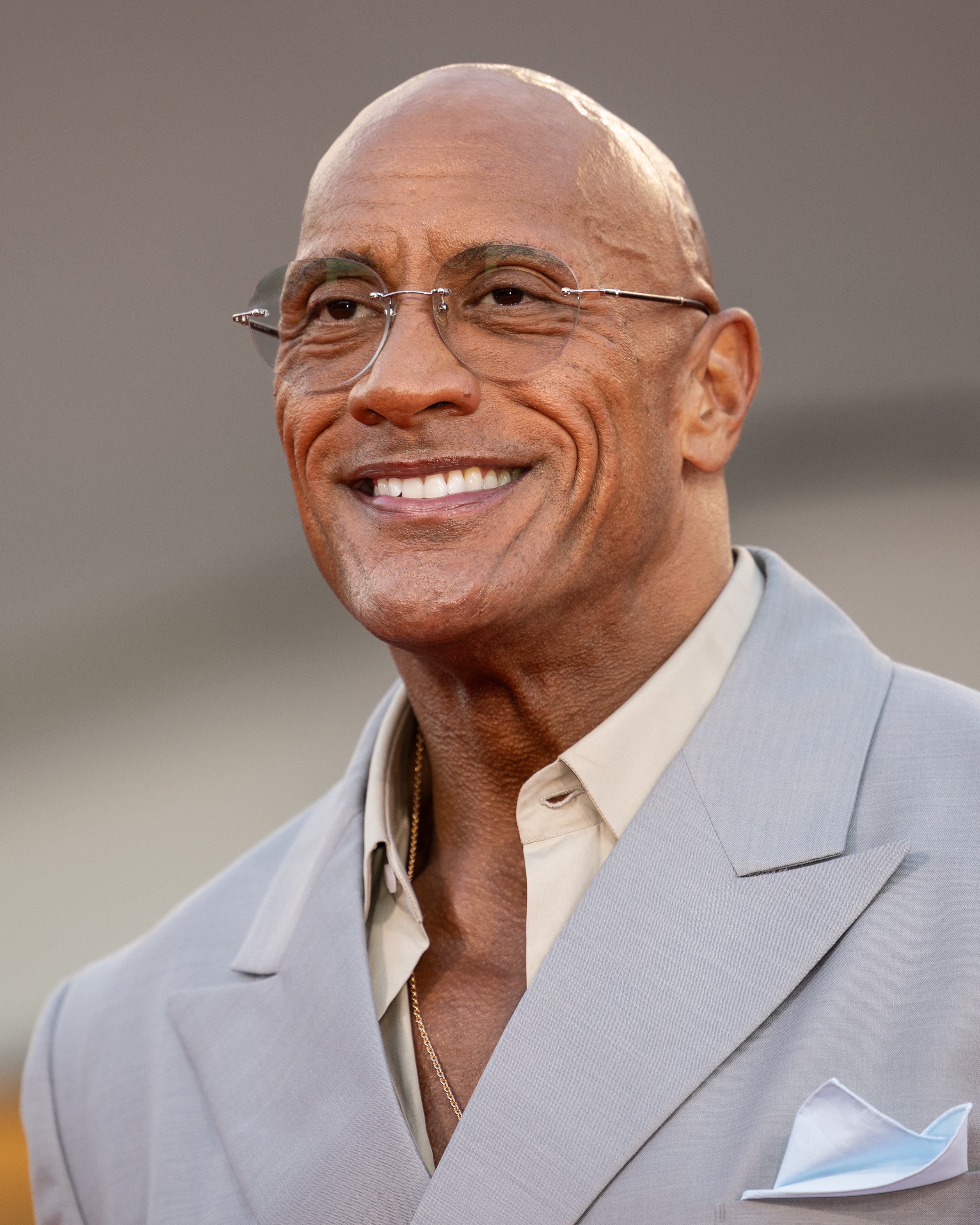 Dwayne Johnson di Festival Film Venesia pada 1 September 2025. Potret arsip pemeran utama ini bukan adegan Hercules, kostum tokoh, Yunani kuno, atau promosi Netflix Indonesia 2026. Harald Krichel / WikiPortraits / Wikimedia Commons, CC BY-SA 4.0; crop Commons digunakan tanpa suntingan tambahan.